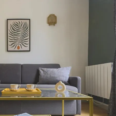 Comfortable Retreat Near Parc Monceau