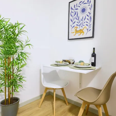 Apartment Comfortable Retreat Near Parc Monceau *
